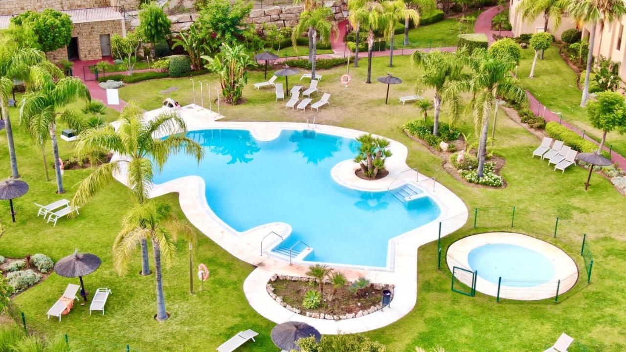 Quartiers Marbella Penthouse In Hacienda Cifuentes Benahavis Apartment Estepona Exterior photo