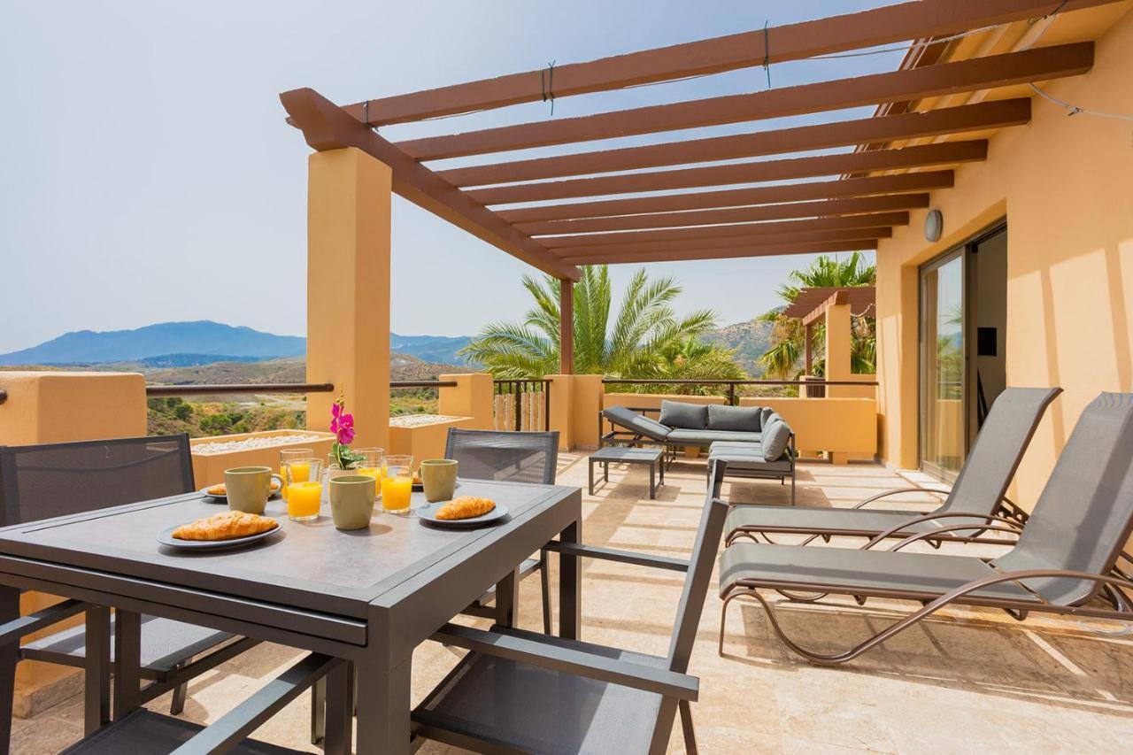 Quartiers Marbella Penthouse In Hacienda Cifuentes Benahavis Apartment Estepona Exterior photo